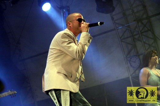Collie Buddz (USA) and The New Kingston Band 27. Summer Jam Festival - Fuehlinger See, Koeln - Green Stage 07. Juli 2012 (3).JPG